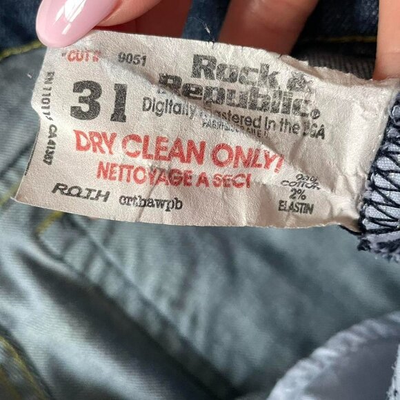 Rock and Republic Bling Back Pocket Jeans - Picture 6 of 8